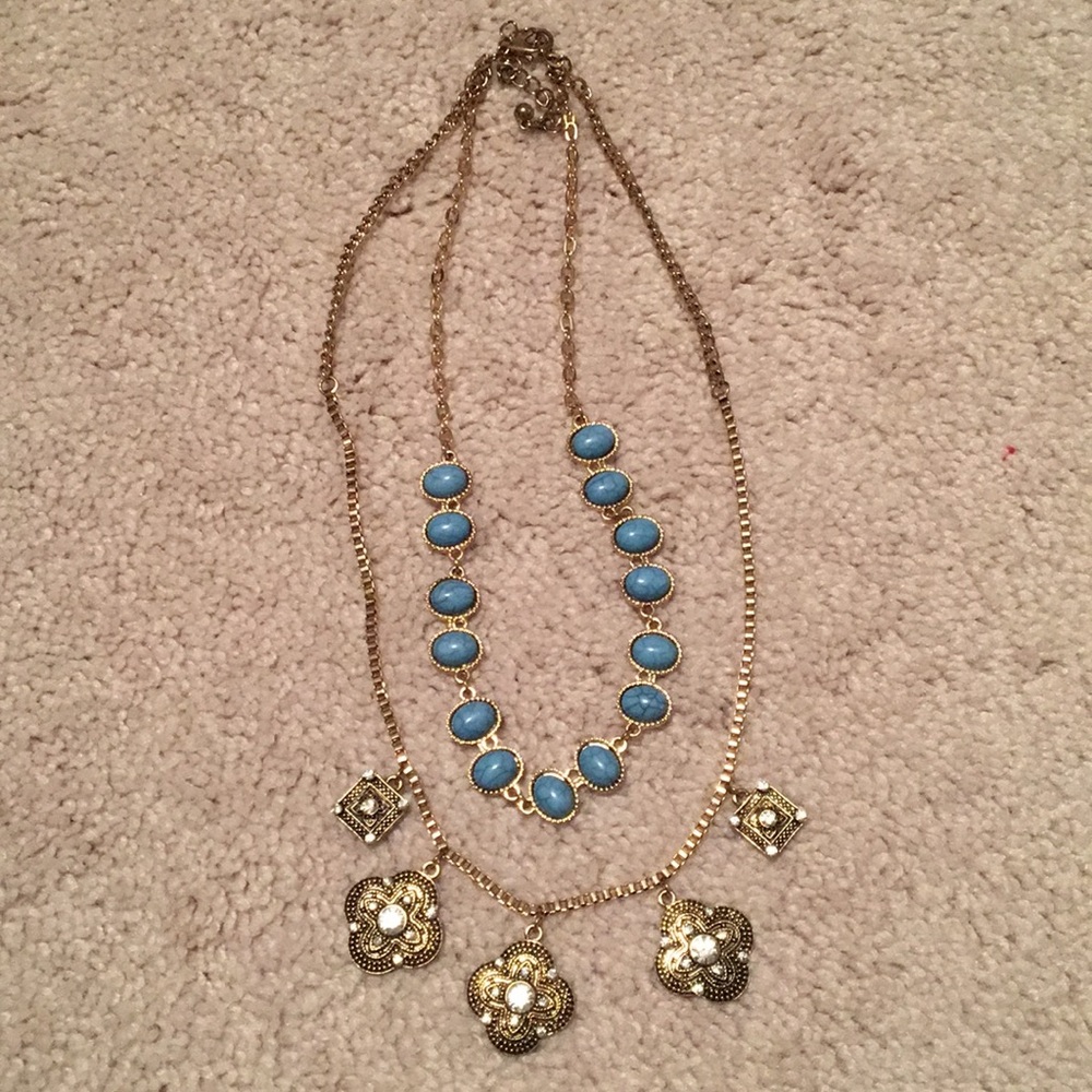 ModCloth Vintage inspired layered necklace